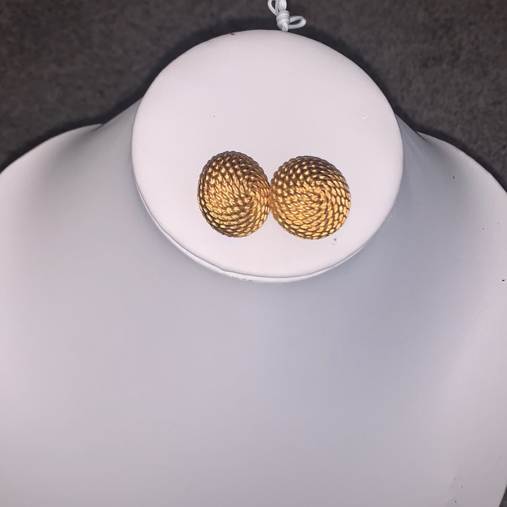 # 7 Gold, round, Clip ons